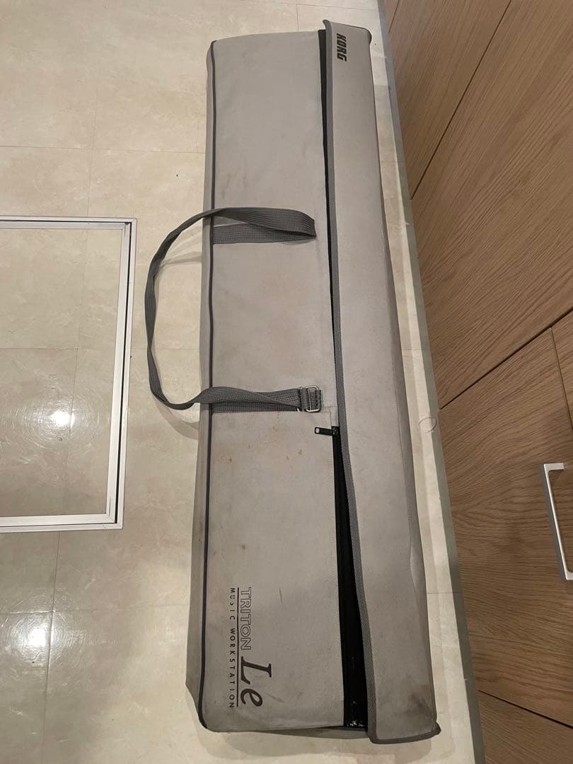 KORG TRITON Le 76鍵盤　ケース付き