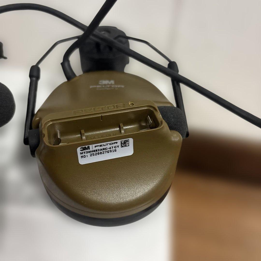 d*d様 未使用品　米軍放出品　実物　PELTOR COMTAC V 送料無料