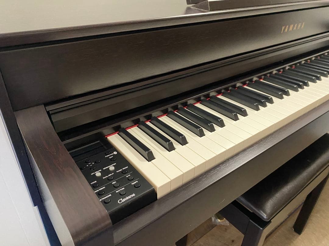 【Yu 】美品！クラビノーバ 木製鍵盤♪CLP-645