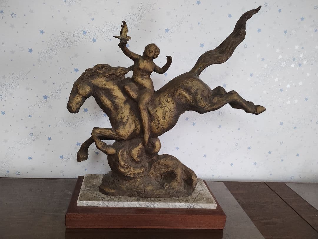 馬上平和之女神