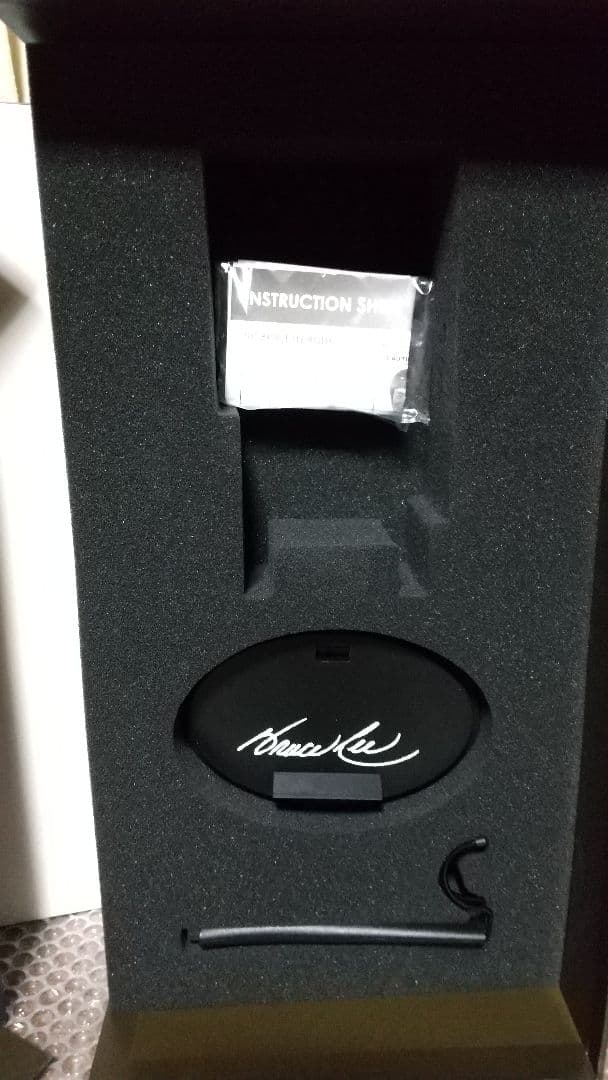 最終値下げ！限定品　HOT TOYS　ブルース・リー 　スーツ　燃えよドラゴン