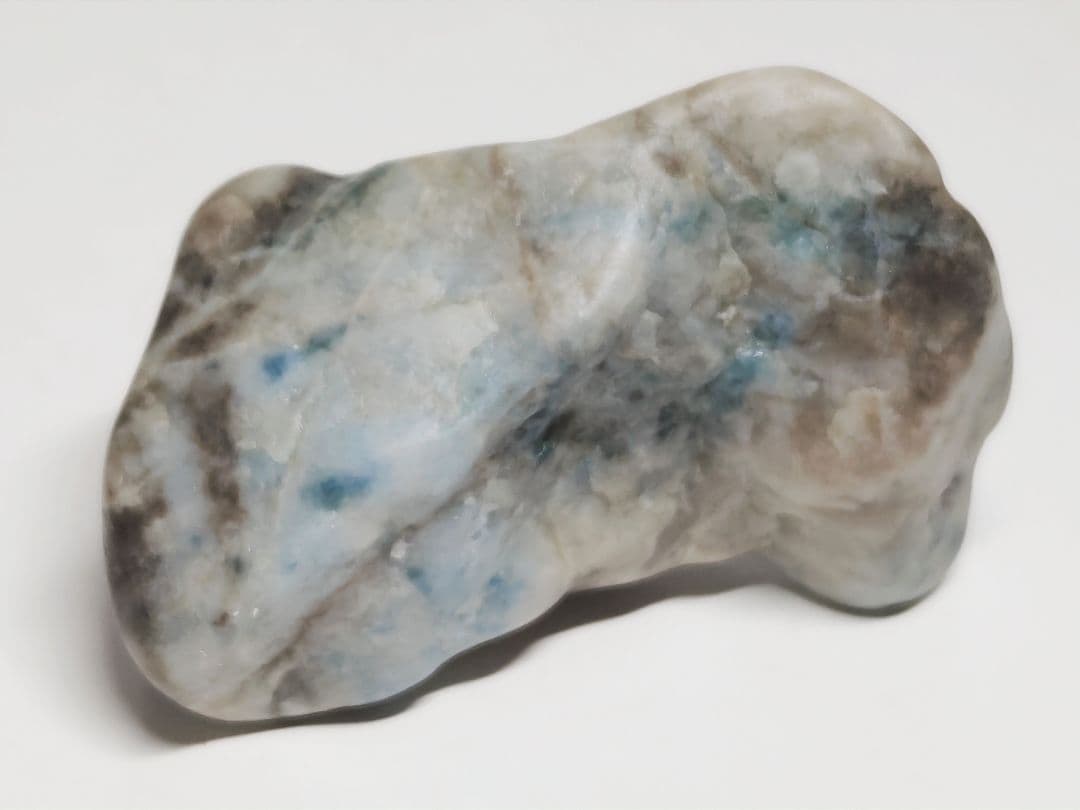 コン沢 88g 翡翠 ヒスイ 原石 鑑賞石 自然石 誕生石 鉱物 鉱石 水石