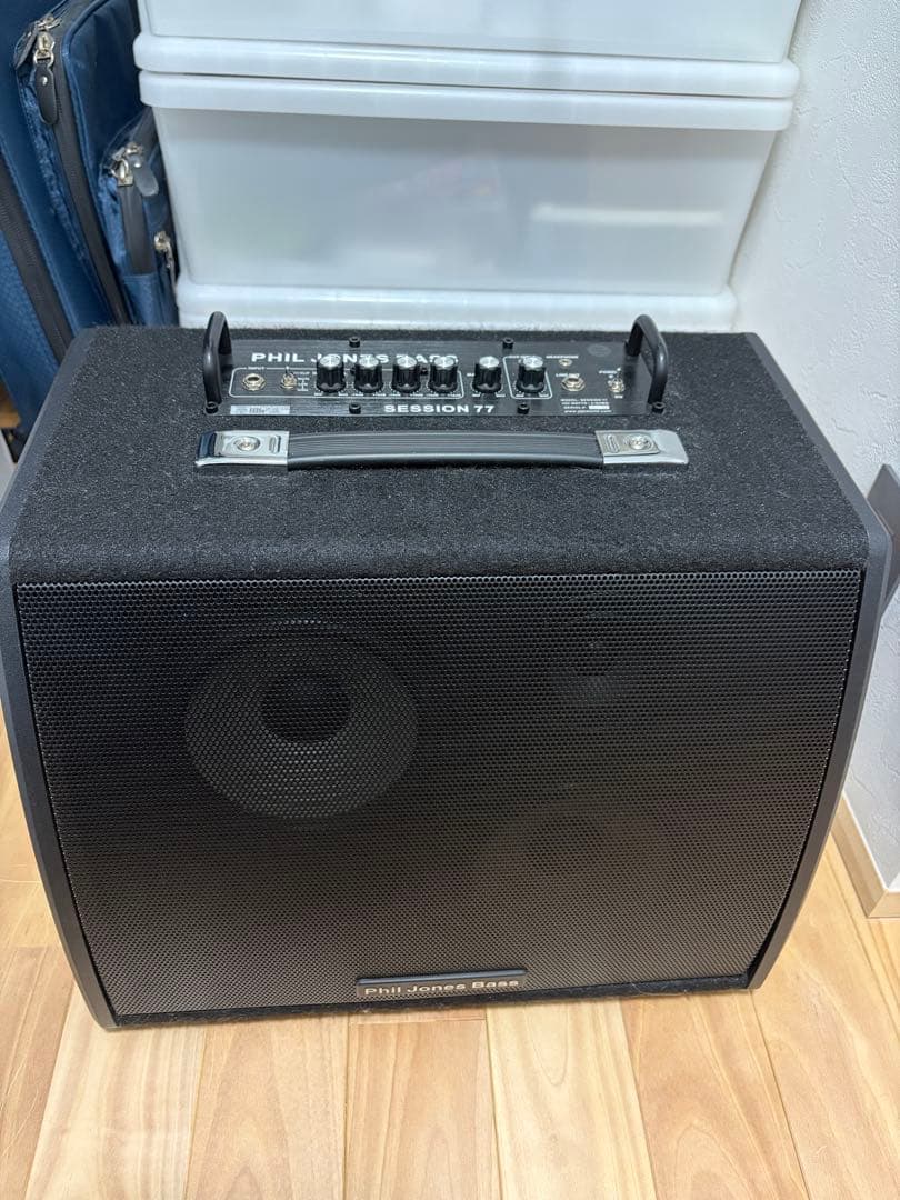 ベース Phil Jones Bass Session 77