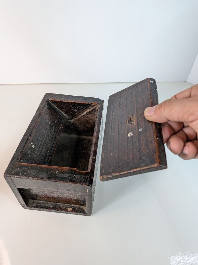 もも 古道具／御神籤／賽銭箱／縁起物／明治時代物／開運招福／木製