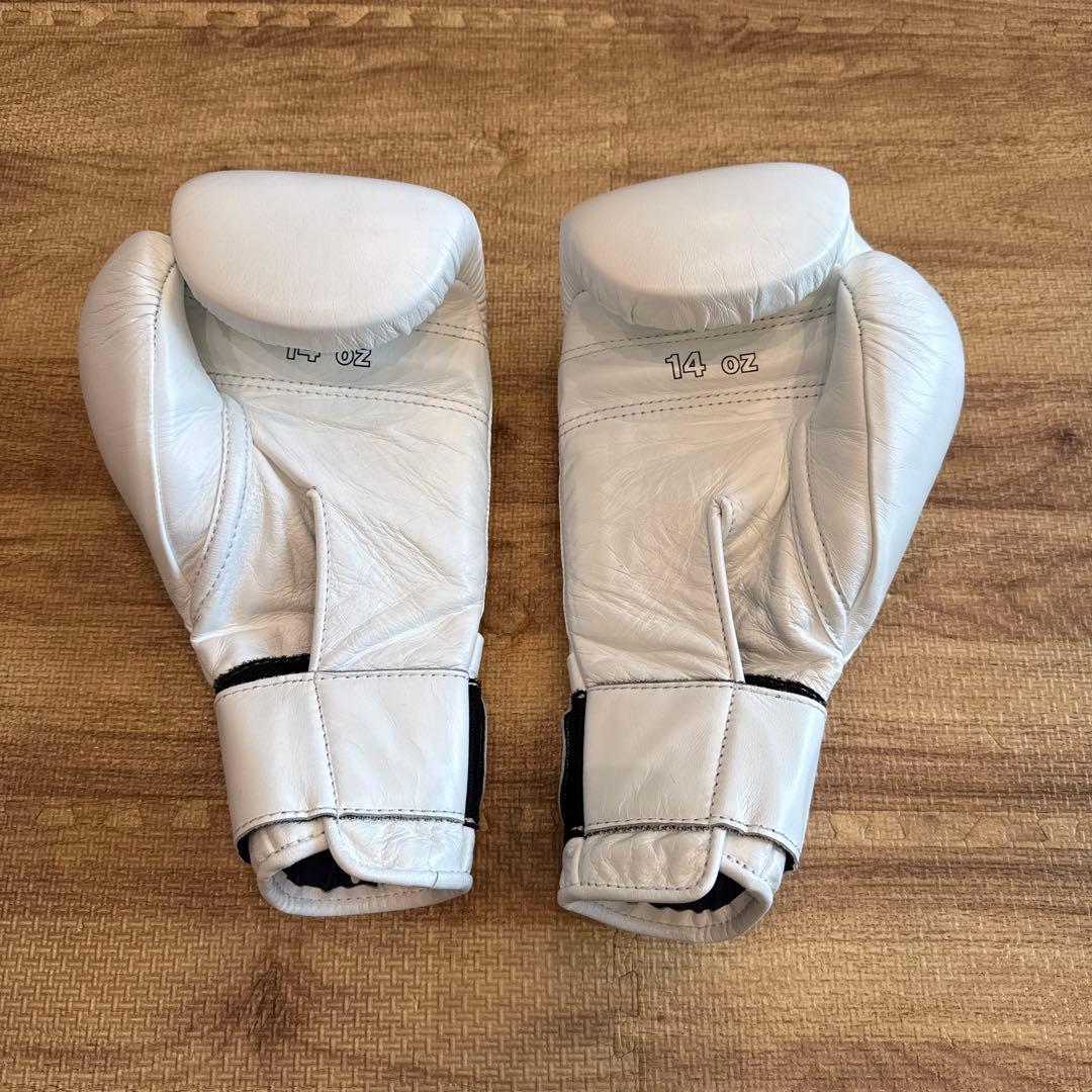 Winning ボクシンググローブ 14 oz