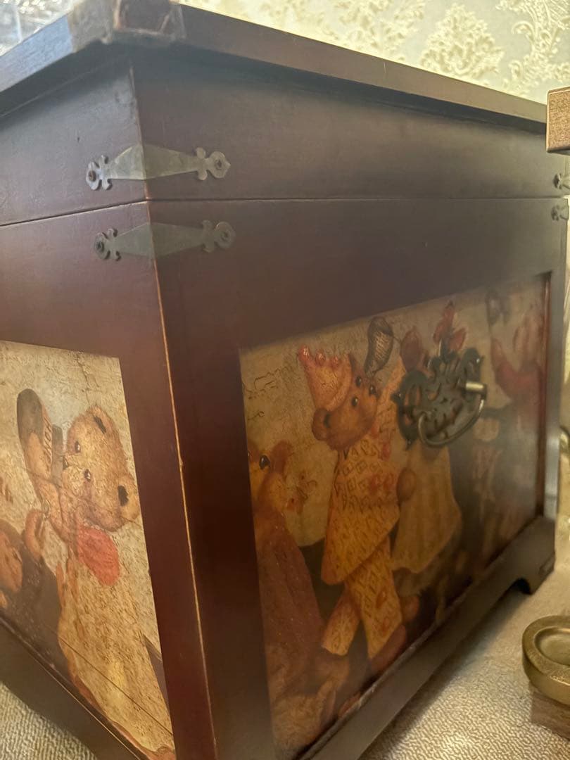 トイボックス　テディベアイラストが描かれた木製ボックス