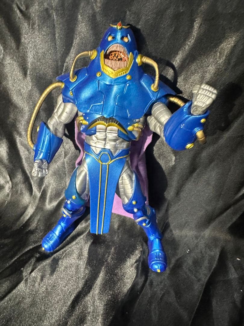 DC ユニバースクラシックス　アンチモニター