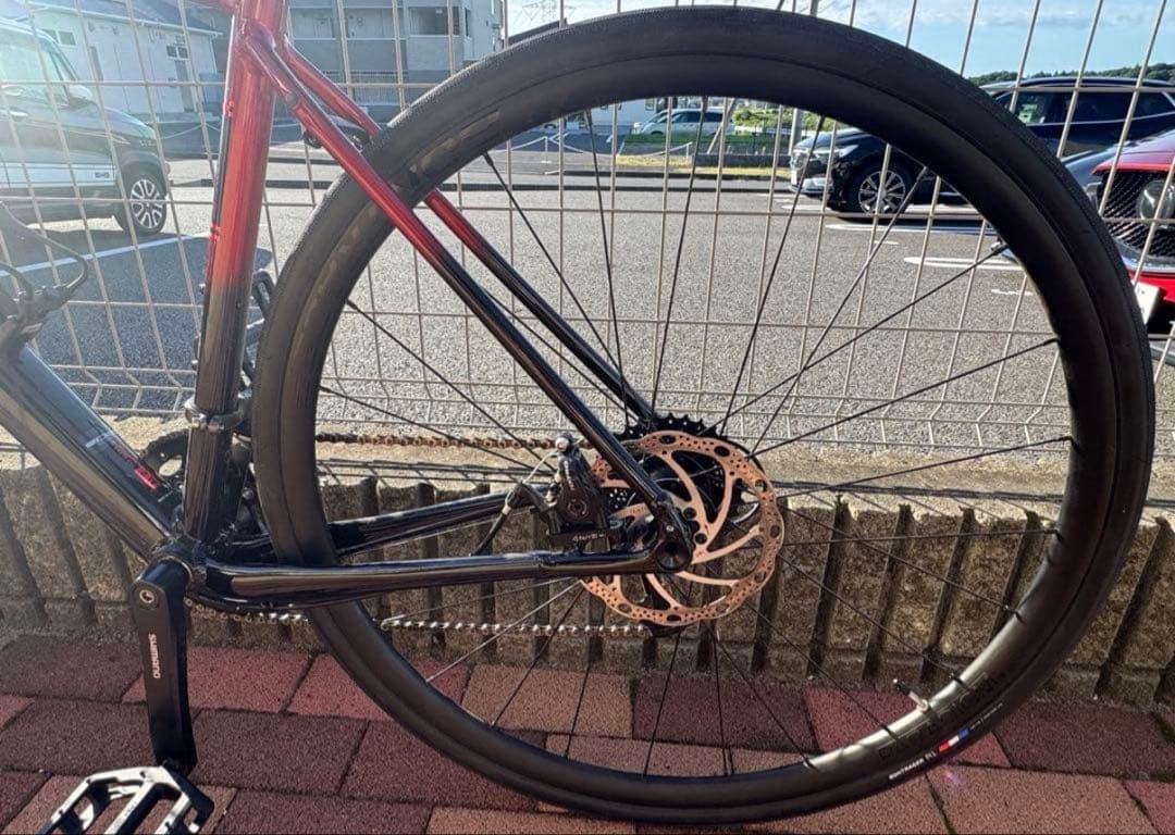 Trek アルミフレーム ロードバイク送料込み値段