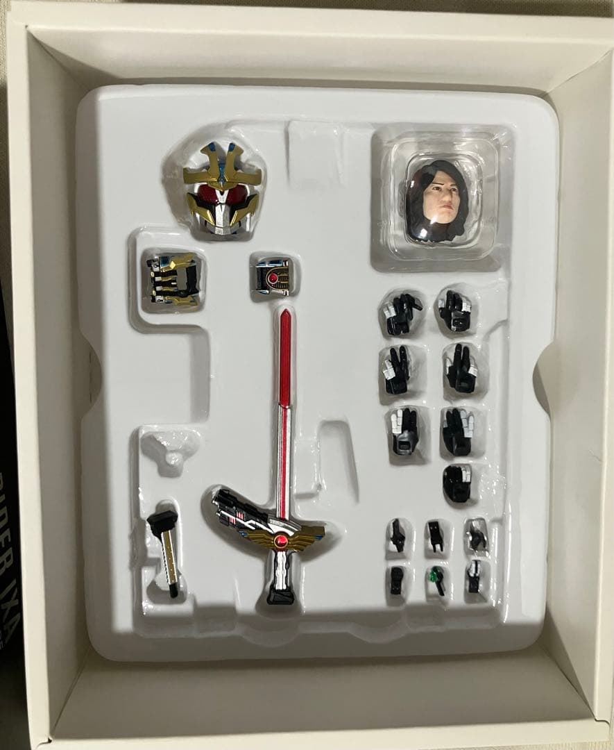 S.H.Figuarts 真骨彫　仮面ライダーイクサ