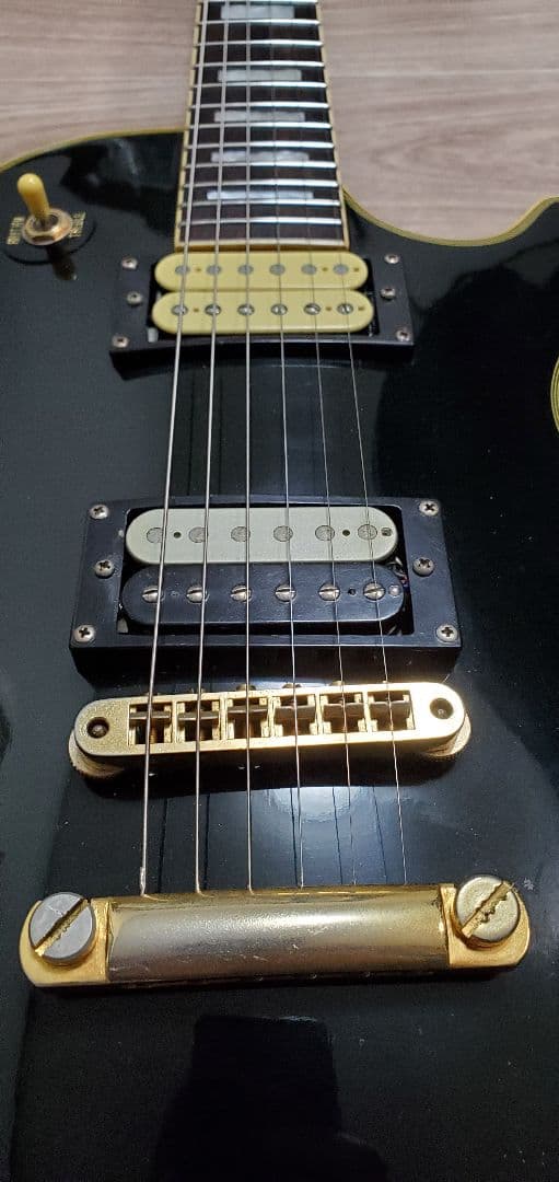 Maison　メイソン　レスポールカスタム　エレキギター　ストラップ付き