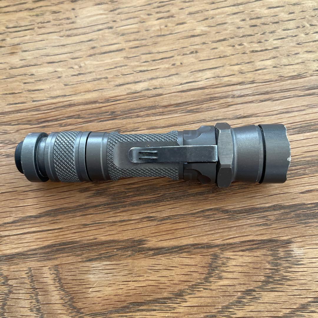 SureFire L1 Digital フラッシュライト
