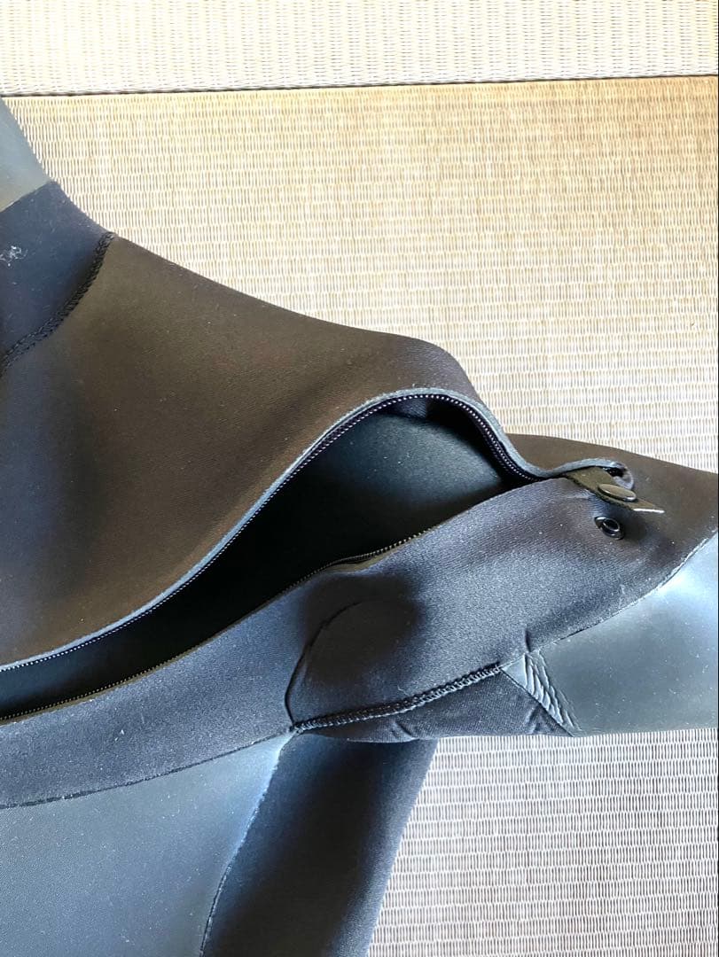 O'Neill ウェットスーツ　セミドライ女性モデル　Mサイズ　新品未使用