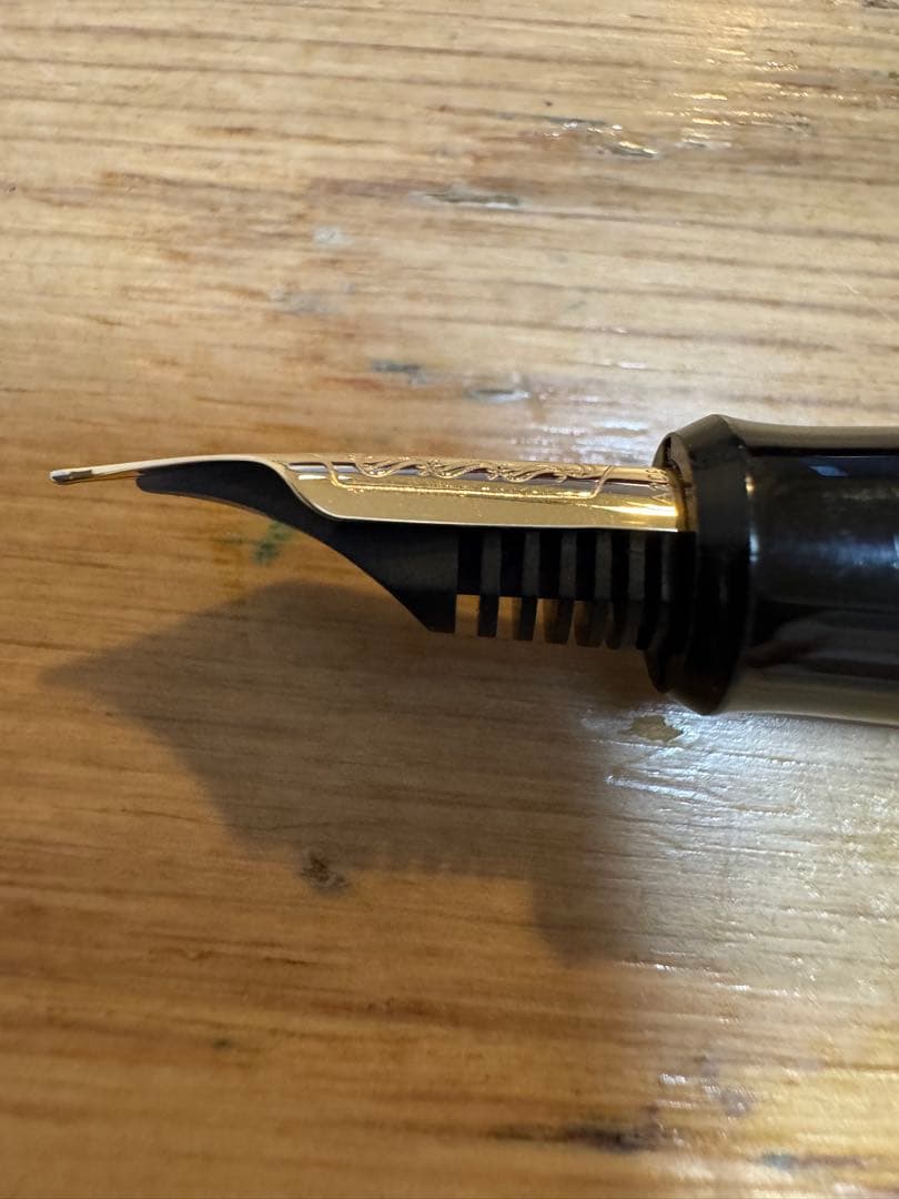 超希少 PILOT 津軽塗 万年筆 14K-585 F A208 朱色 文房具