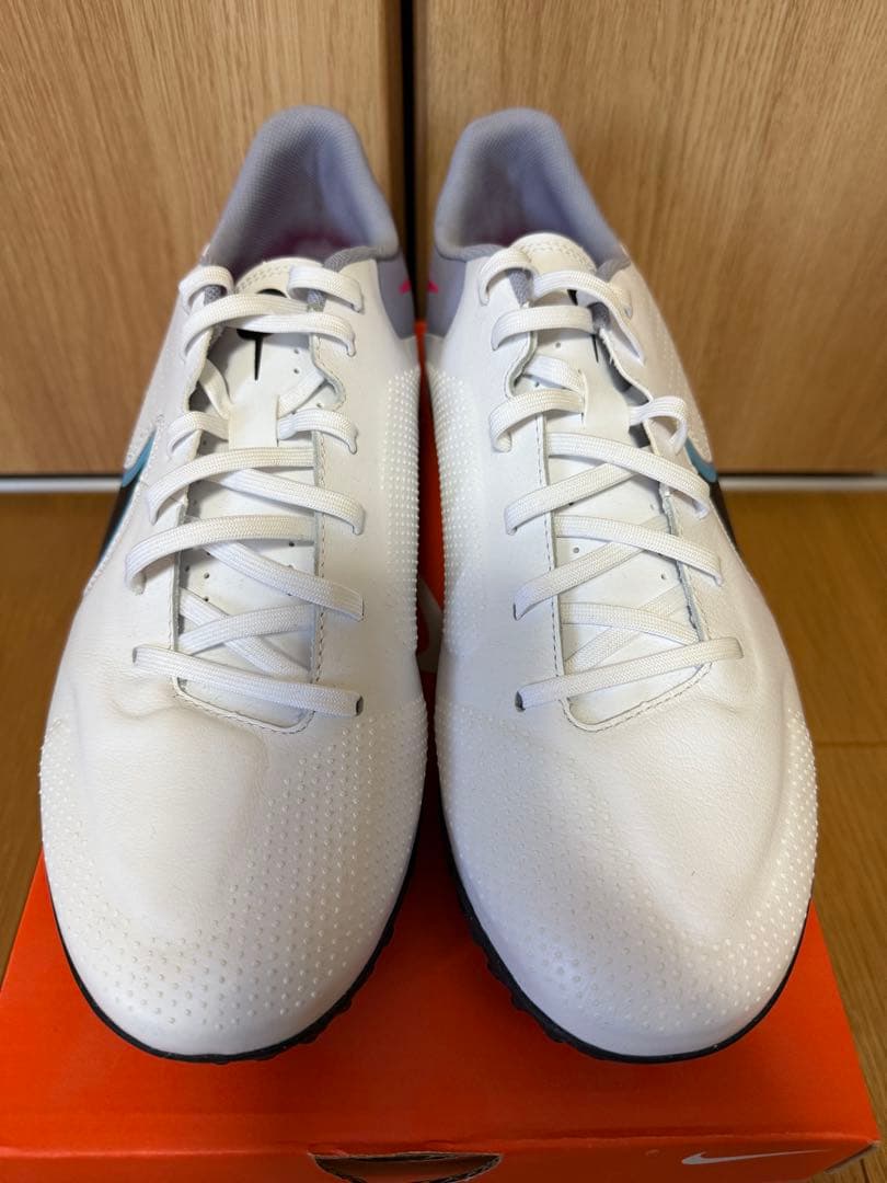 【ぶったん】ナイキLEGEND 9 ACADEMY TFフットサルサッカー