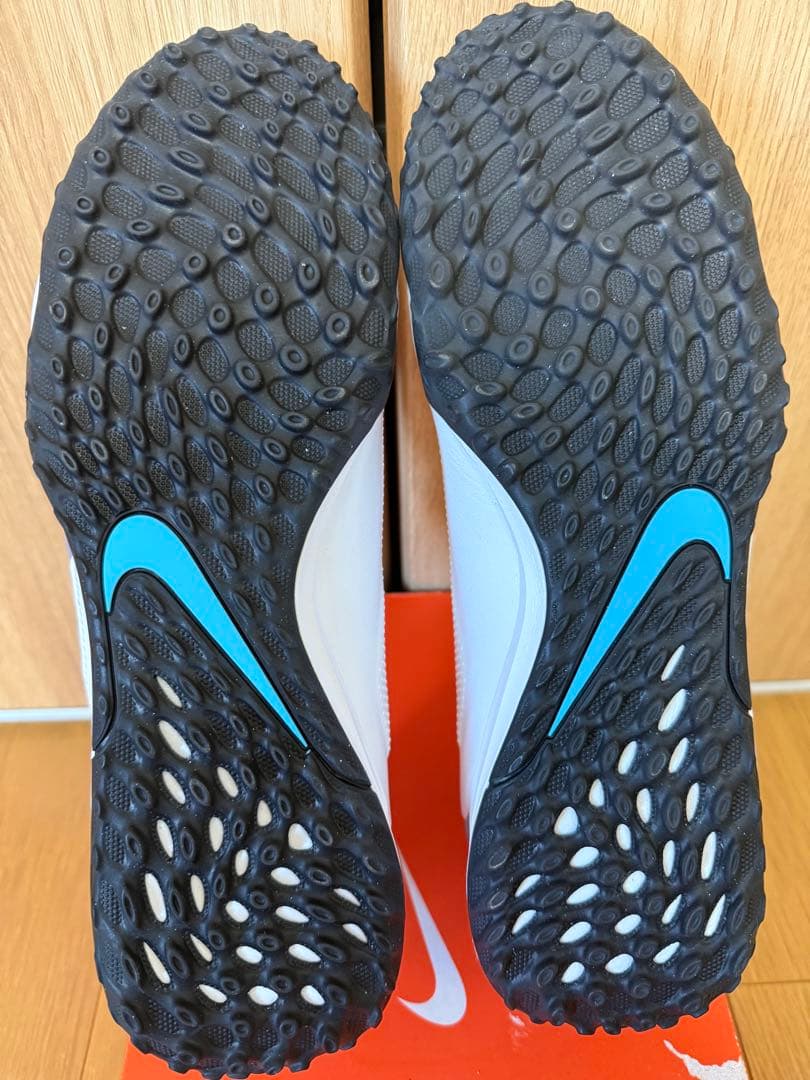 【ぶったん】ナイキLEGEND 9 ACADEMY TFフットサルサッカー