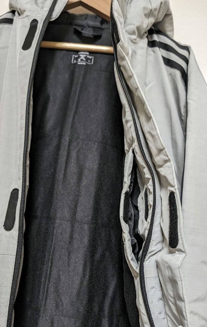 アディダス adidas ライト インサレーテッドコート ベンチコート グレー