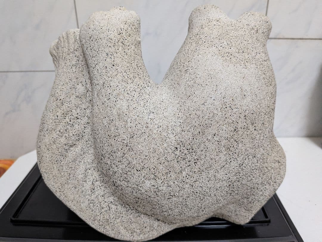 花崗岩（御影石）全長２４Ｘ横幅２３Ｘ高さ２４センチ重量１０キログラム超タヌキ置物