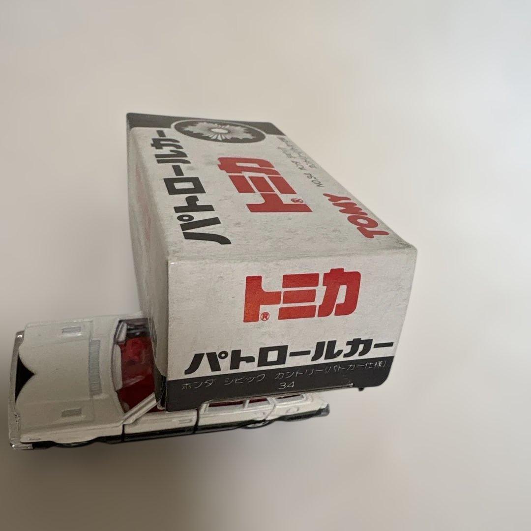 トミカ パトロールカー 白黒