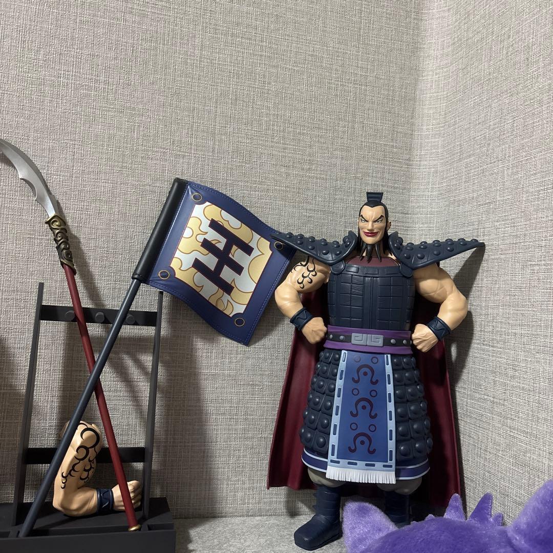 キングダム秦国6大将軍 王騎将軍の旗付きフィギュア