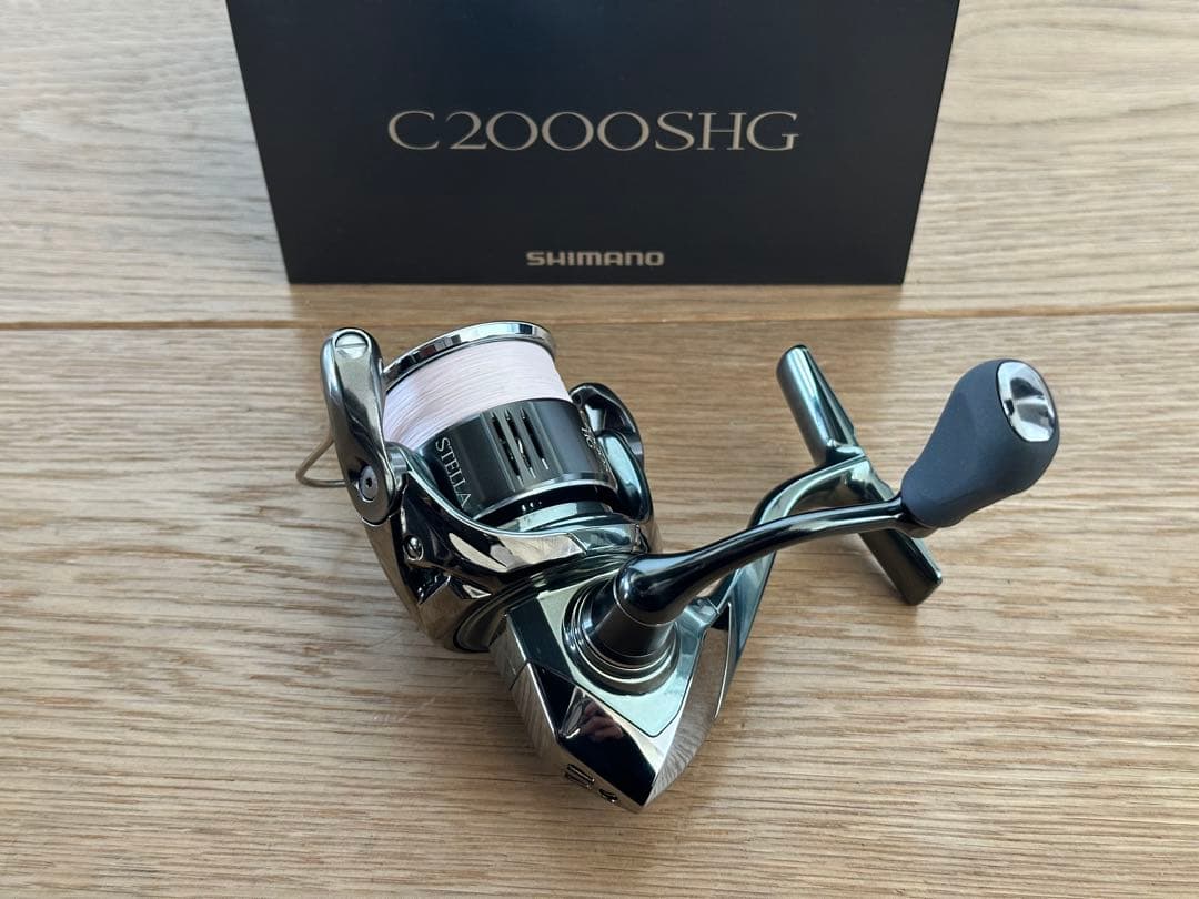 美品　シマノ　STELLA C2000SHG スピニングリール　22ステラ