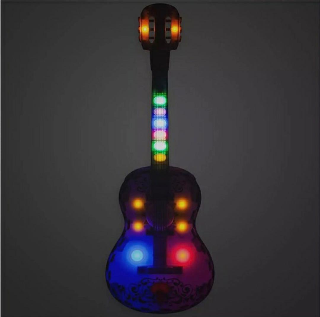 USディズニーストア公式 リメンバーミー ココ ライト＆サウンド ミゲルのギター