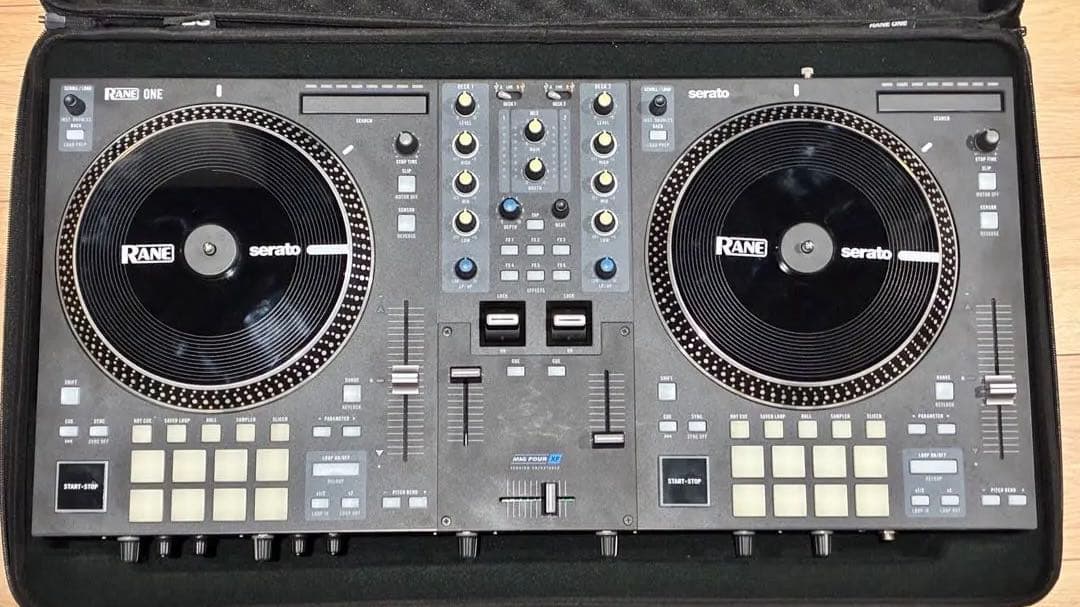 RANE ONE UDG専用ケース付き
