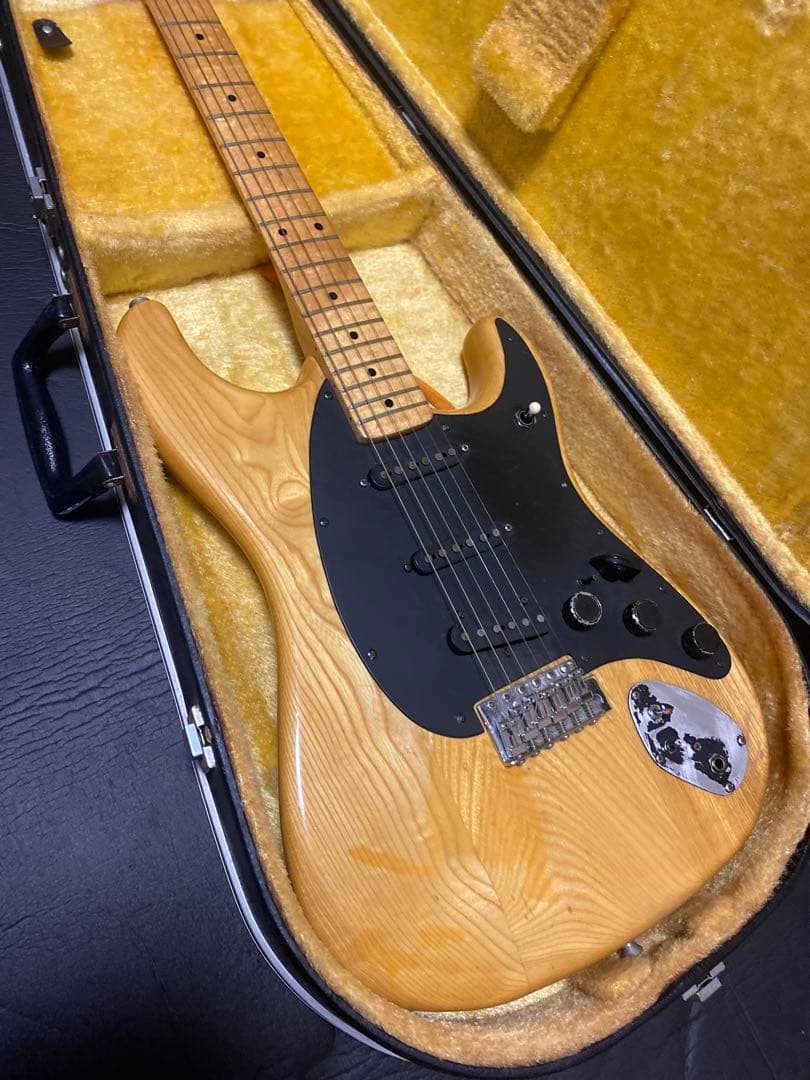 MusicMan風　エレキギター ナチュラルウッド ソフトケース付　ヴィンテージ