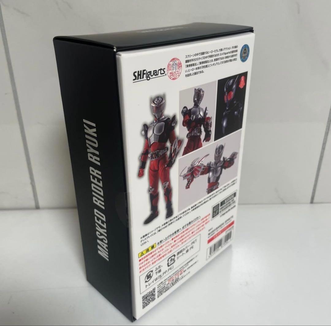 S.H.フィギュアーツ（真骨彫製法） 仮面ライダー龍騎 真骨彫　Figuarts