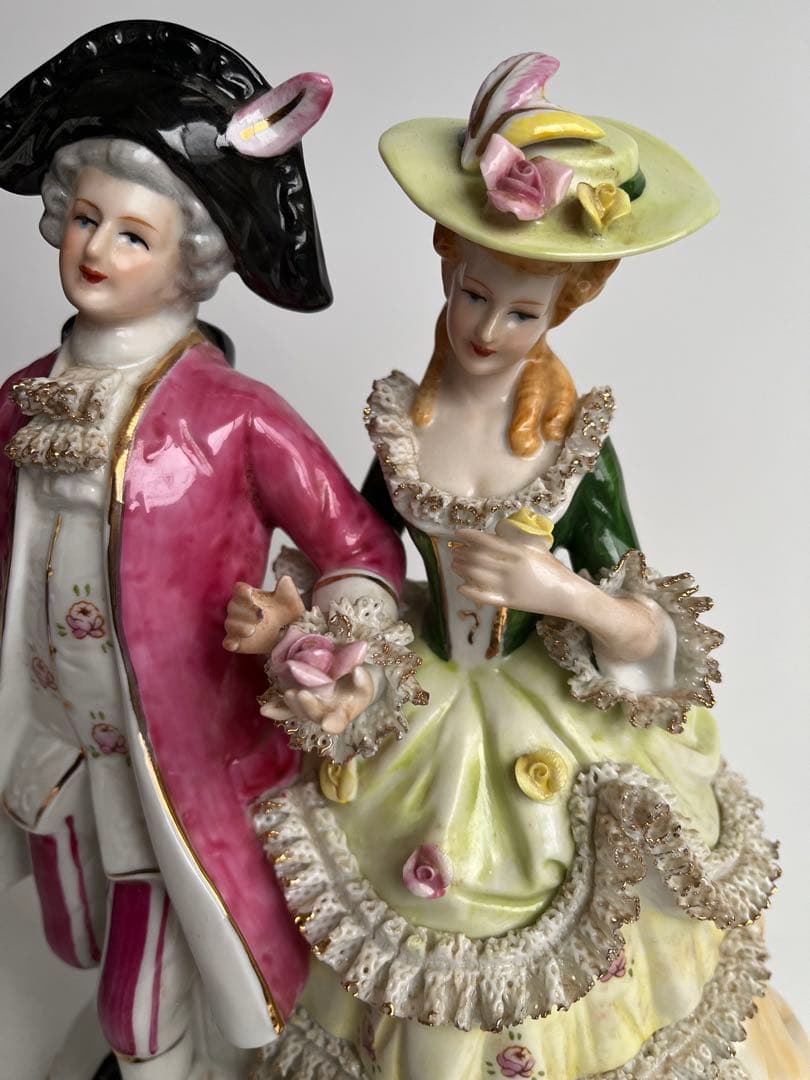 【磁器製アンティーク人形】 昭和から語りかけるセト・ノベルティ