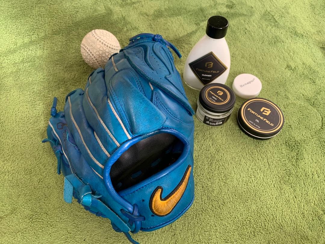 Nike 軟式グローブ 青色 Signature Model 投手用