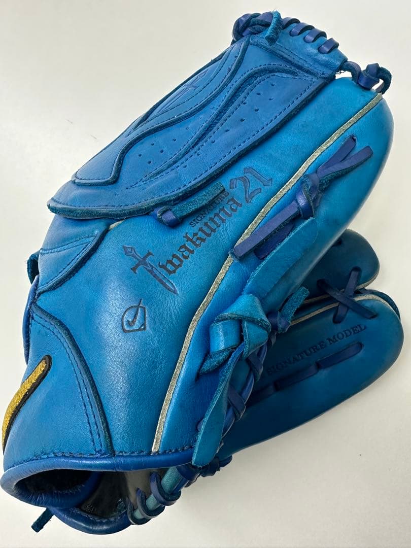 Nike 軟式グローブ 青色 Signature Model 投手用