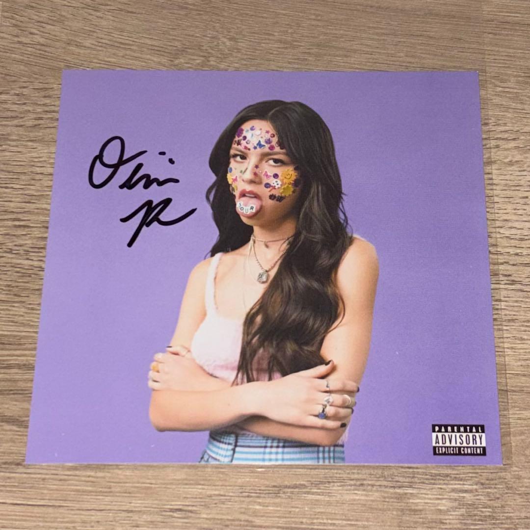 直筆サインアートカードOlivia Rodrigo オリヴィアロドリゴ SOUR