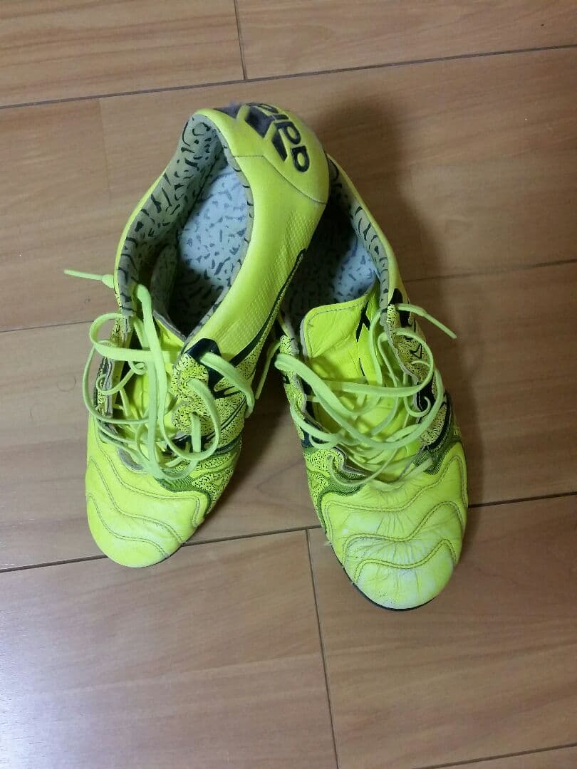 アディダス サッカースパイク