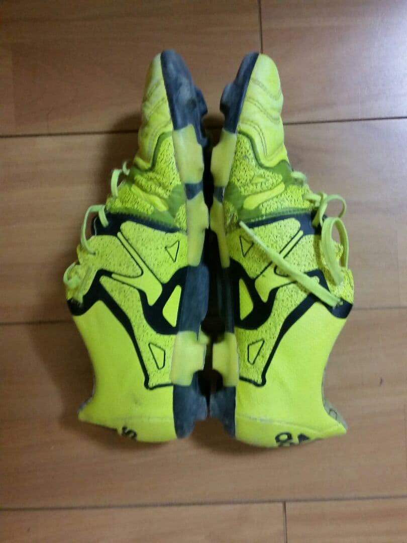 アディダス サッカースパイク