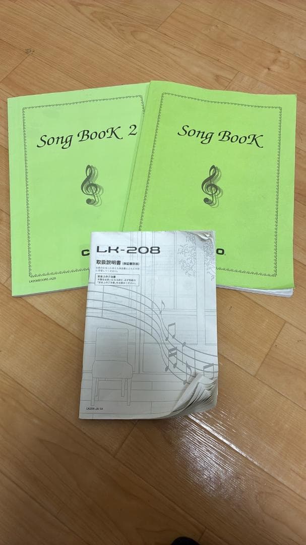 【美品】電子ピアノ CASIO LK-208 光ナビゲーション スタンド付き