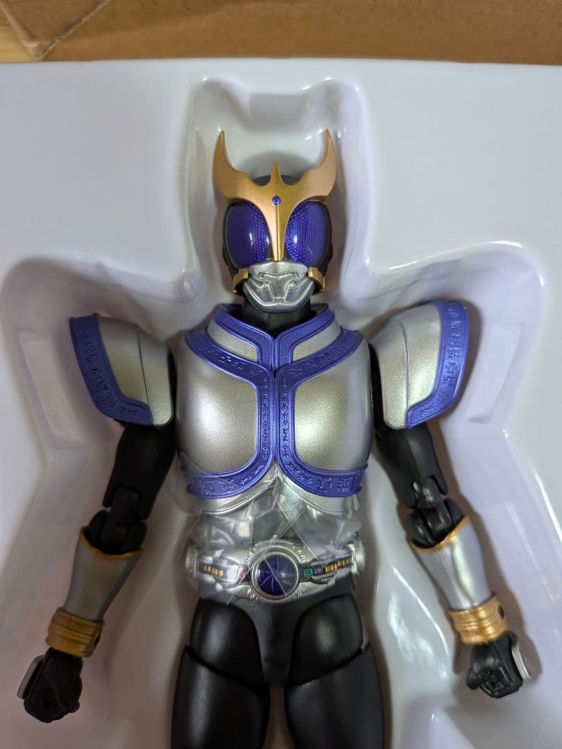 真骨彫　仮面ライダークウガ　タイタンフォーム