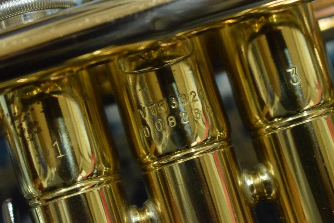 YAMAHA YTR3320 赤ベル 状態良好 マウスピース/ハードケース付属