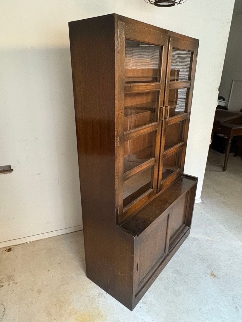 木製キャビネット ダークブラウン ガラス扉 本棚 アンティーク