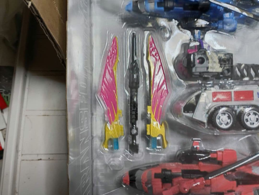 超激レア!中古品トランスフォーマー ウーマンデストロン合体女兵士メガトロニア