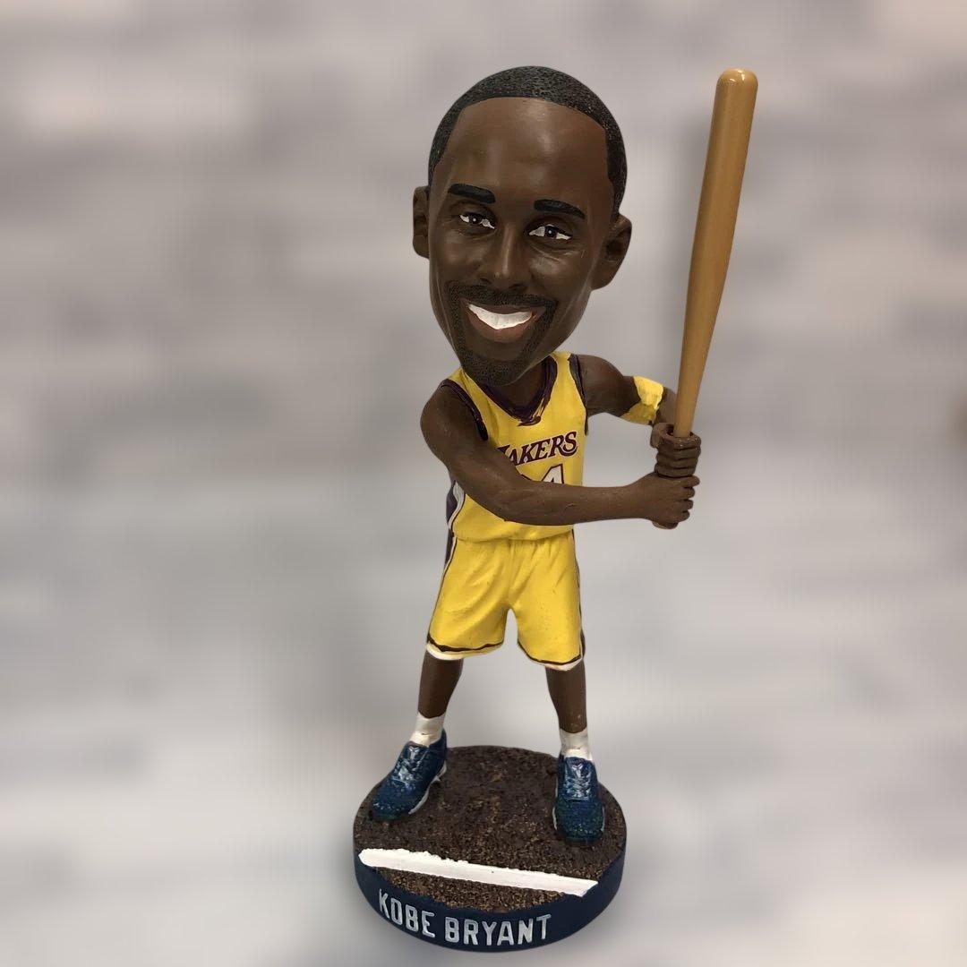 s02 【非売品】LAドジャース8/8記念品 コービーブライアント　ボブルヘッド