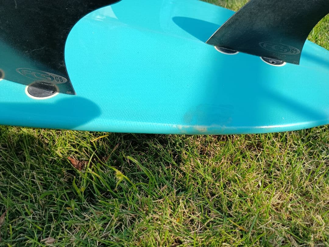 ファンボード エッセンスessenseサーフボード　ミッドレングス6.6フィン