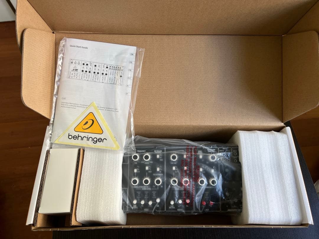 behringer CAT アナログシンセサイザー