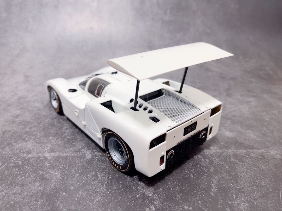 エグゾト 1/18 1967 シボレー シャバラル 2F デイトナ 24時間