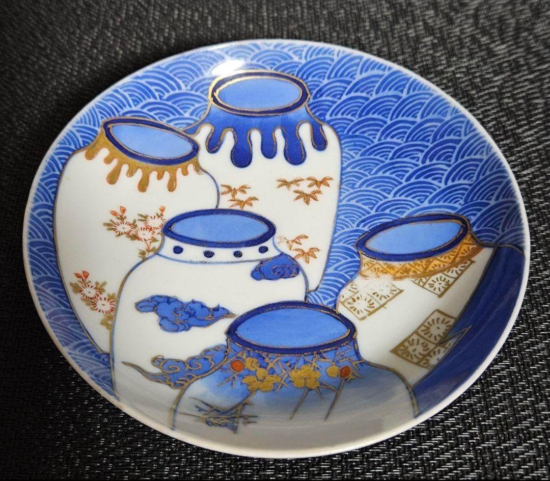 江戸時代末期～明治時代　後期色鍋島　色鍋島　墨弾技法　青海波に壺甕の図皿　櫛高台