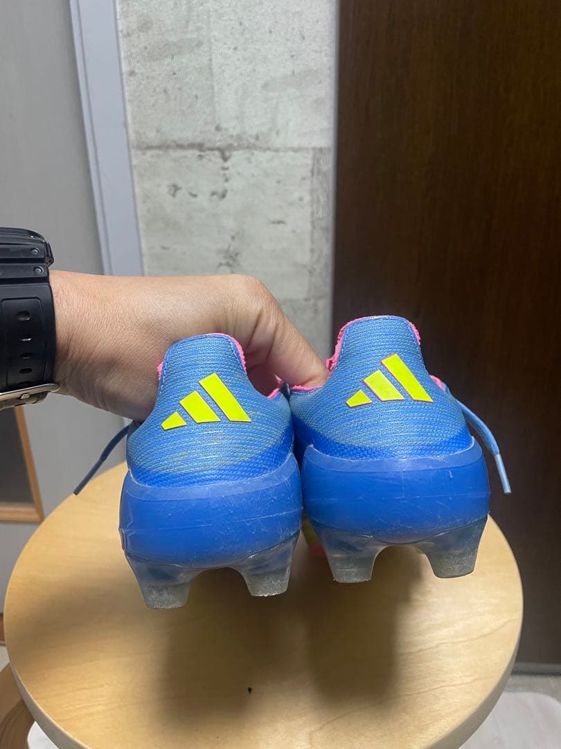 アディダス　f50