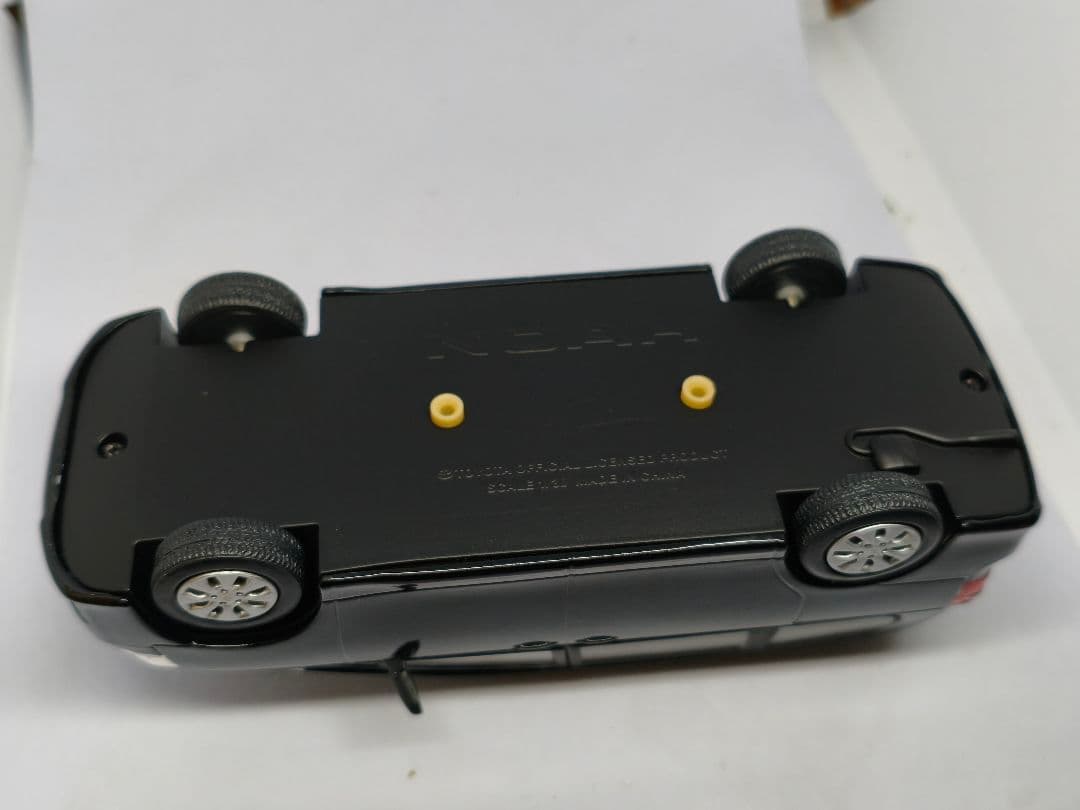 トヨタ ノア 70系 カラーサンプル 1/30 ミニカー 色見本 ブラック 黒