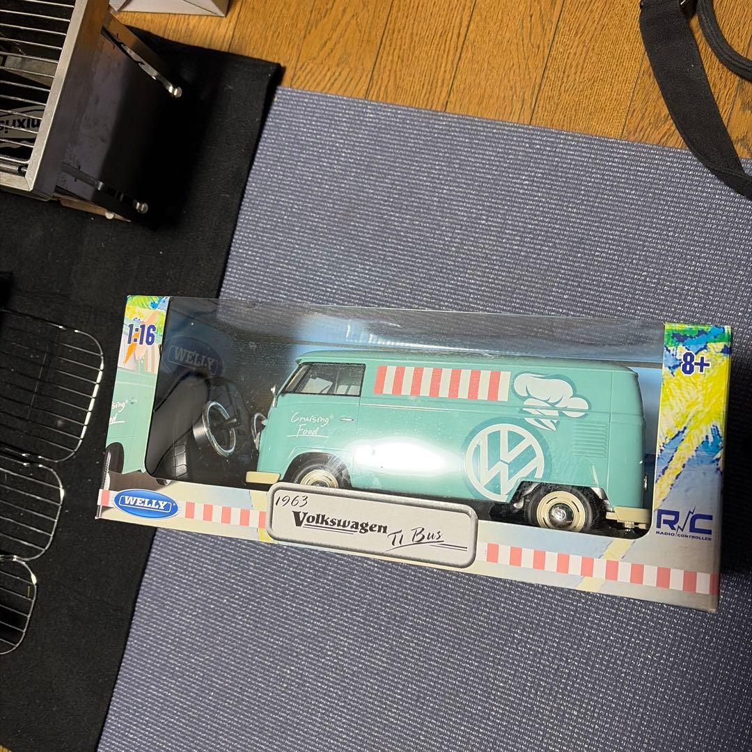 ホビーラジコン Welly 1963 Volkswagen T1 Bus 1:16