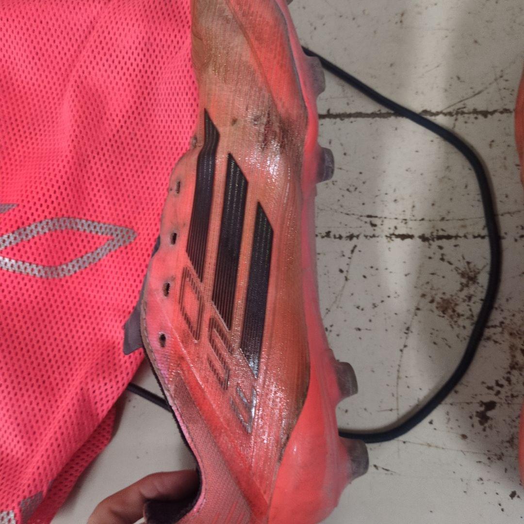 adidas F50 ピンク サッカーシューズ