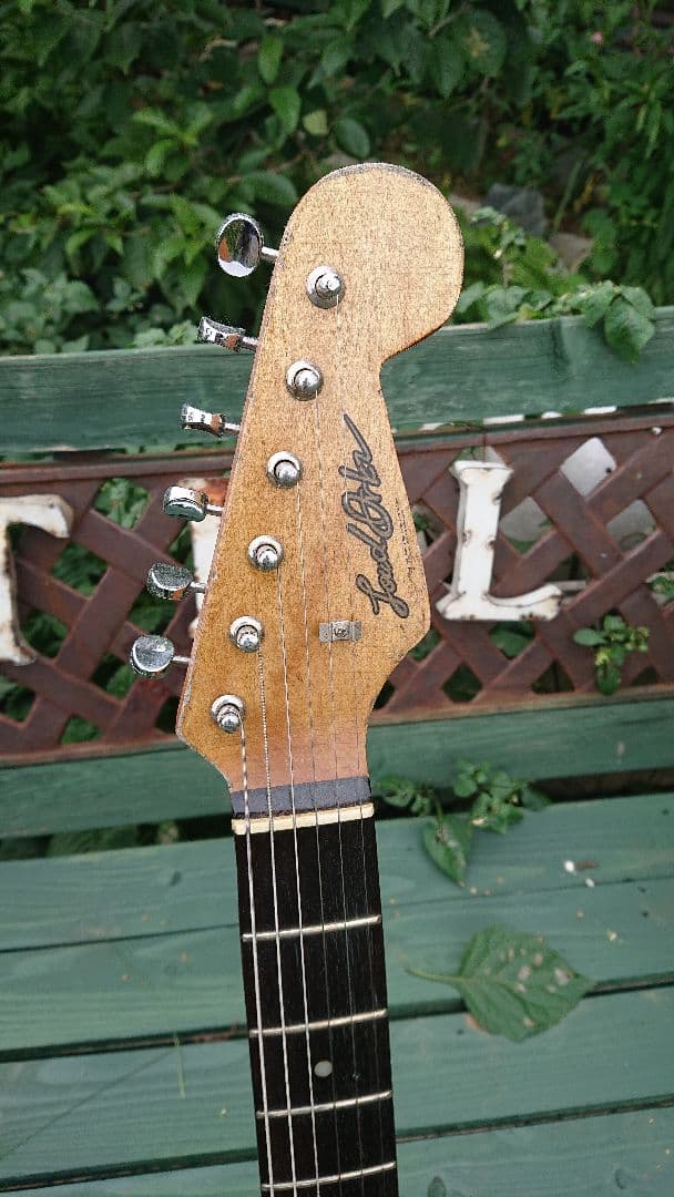 ラウドアーク　loud arkz ストラトタイプ