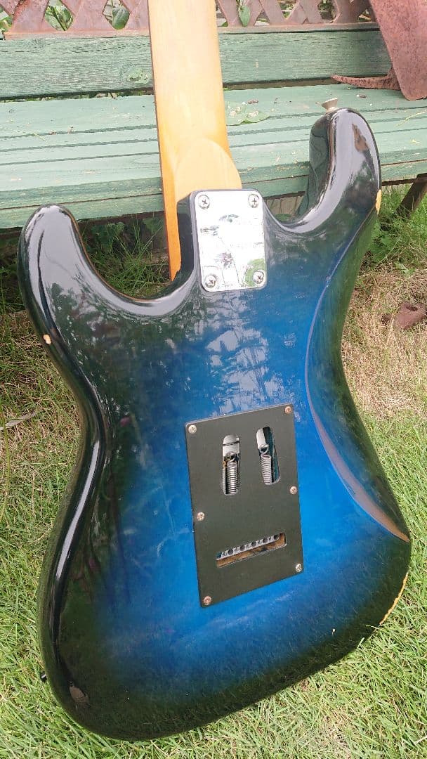 ラウドアーク　loud arkz ストラトタイプ